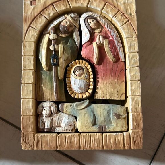 Amazing Nativity 3 D Puzzle - Picture 9 of 17